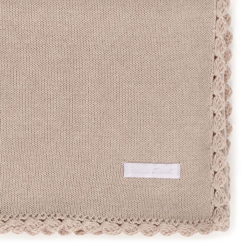 50520031_1033_3-MANTA-PARA-SAIDA-DE-MATERNIDADE-EM-TRICOT-COM-BARRA-DE-CROCHET