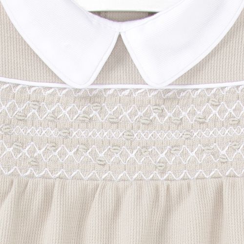 Macacão de Bebê Longo Ponto Smock com Bordado Rococó - CINZA