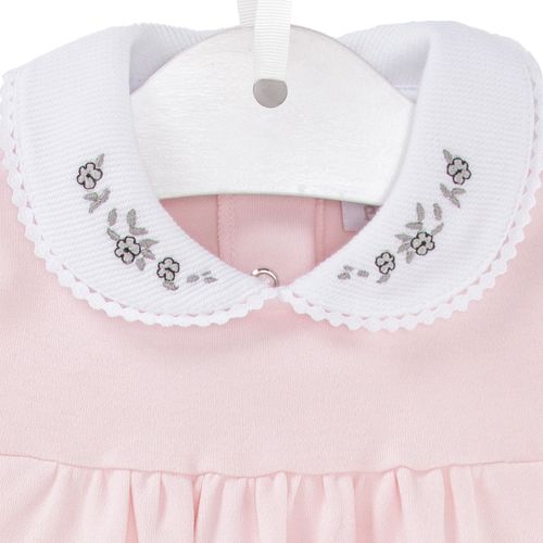 Macacão de Bebê Feminino Curto Algodão Egípcio com Flores Bordadas na Gola - ROSA BEBE