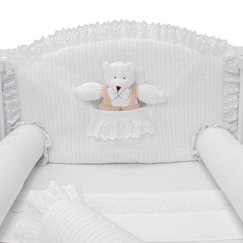 Protetor de Berço Unissex Tricot Urso Jardineira - BRANCO