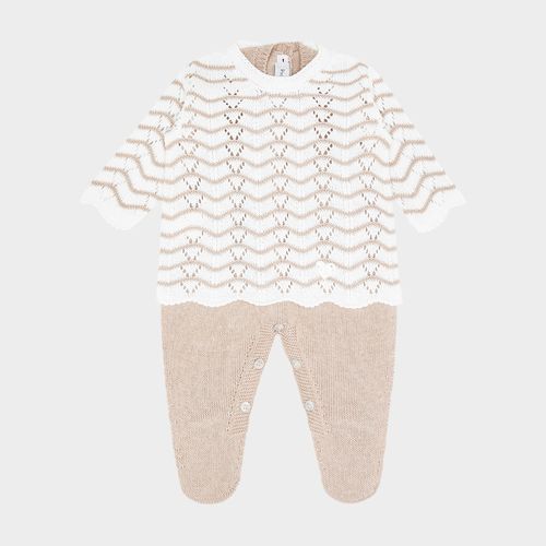 Conjunto de Bebê Feminino com Jardineira e Casaco com Ondas em Crochê - SISAL