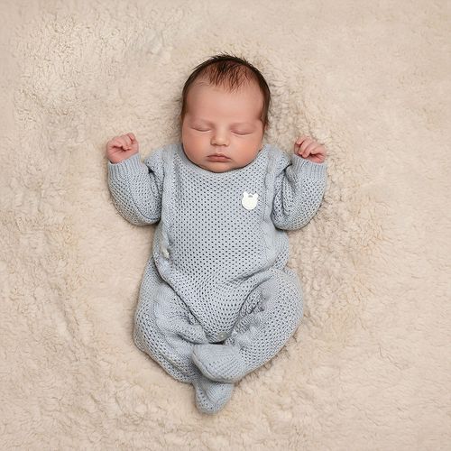 Saída de Maternidade Feminina Macacão Tricot Ponto Arroz com Trança - AZUL CLARO